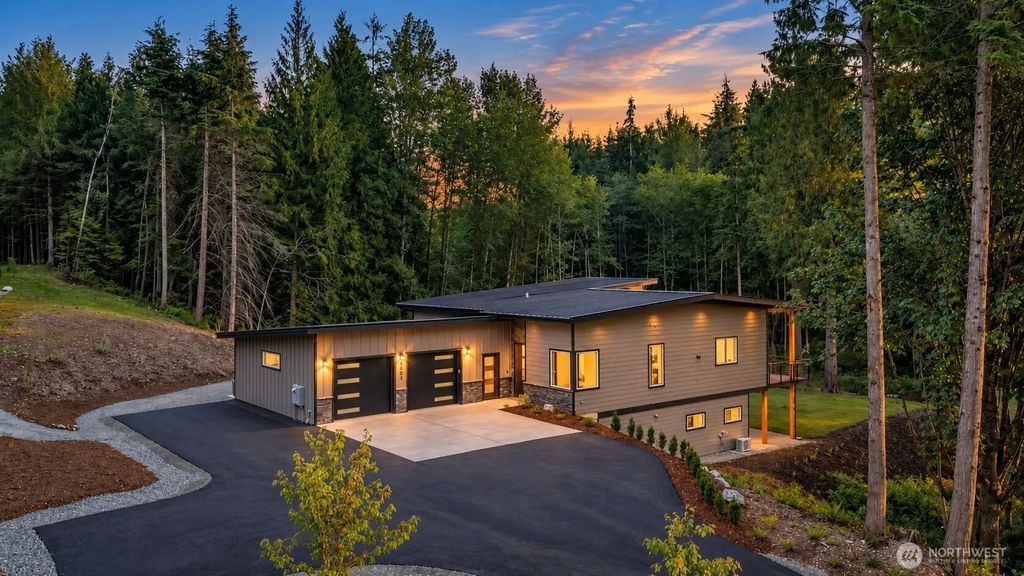 5061 South Pass Road, Sumas
