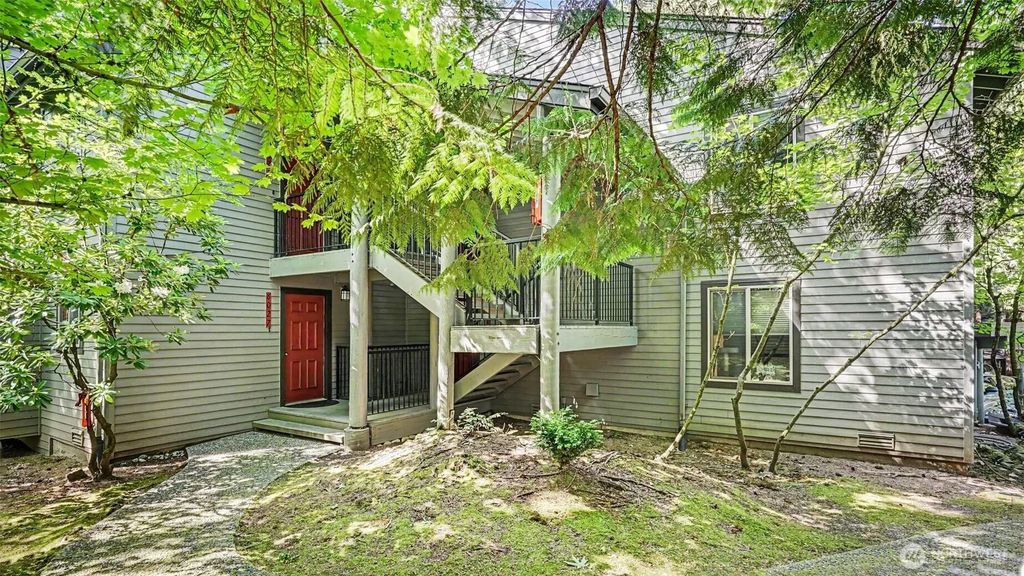 8033 145th Avenue Ne D15, Redmond