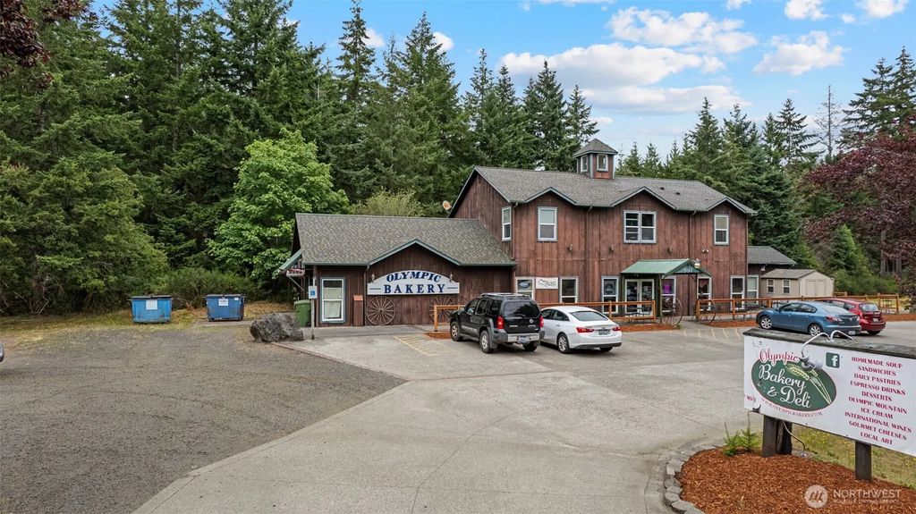591 E Pickering Road, Shelton