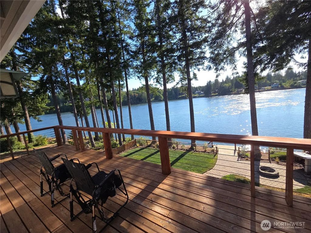 232 E Libby Road W, Shelton