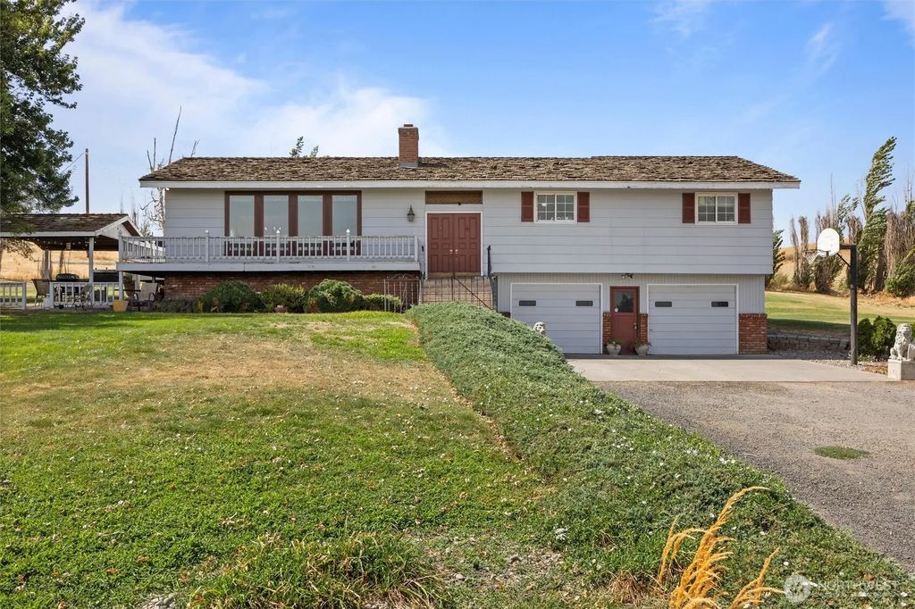 697 Conrad Road, Touchet
