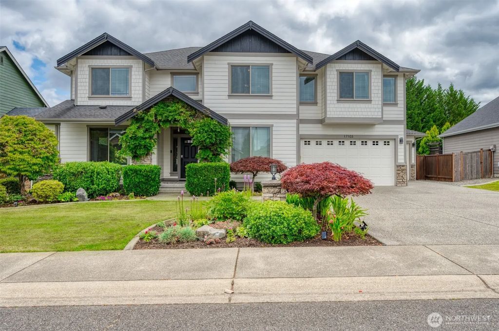 17103 138th Avenue E, Puyallup