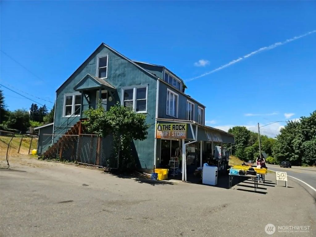 1209 Olympic Highway S, Shelton