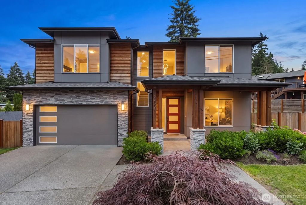 22005 4th Avenue W, Bothell