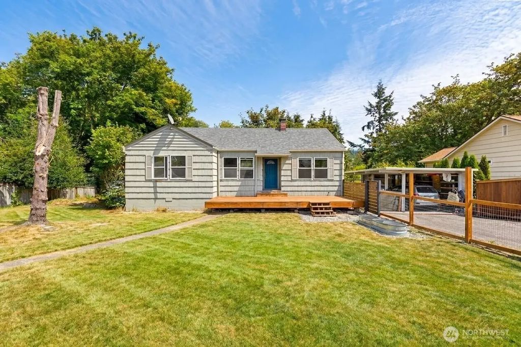 307 4th Street, Steilacoom