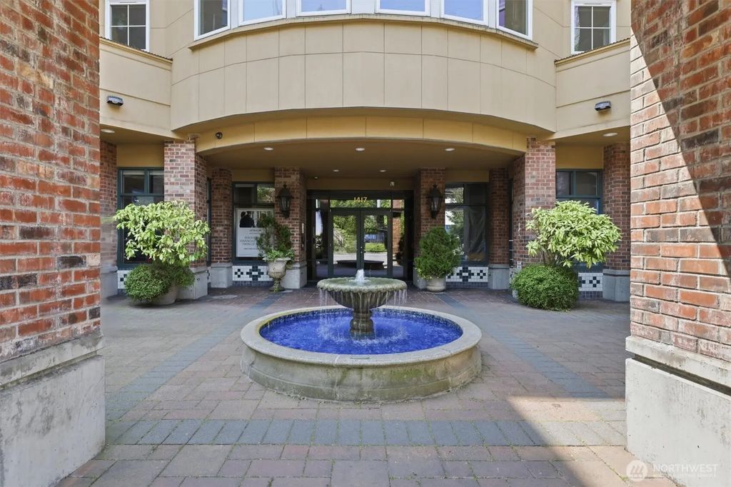 1417 Queen Anne Avenue N 303, Seattle