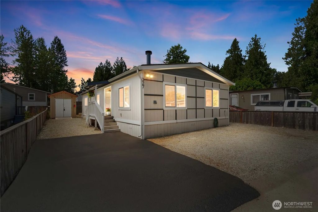 31108 3rd Avenue 327, Black Diamond