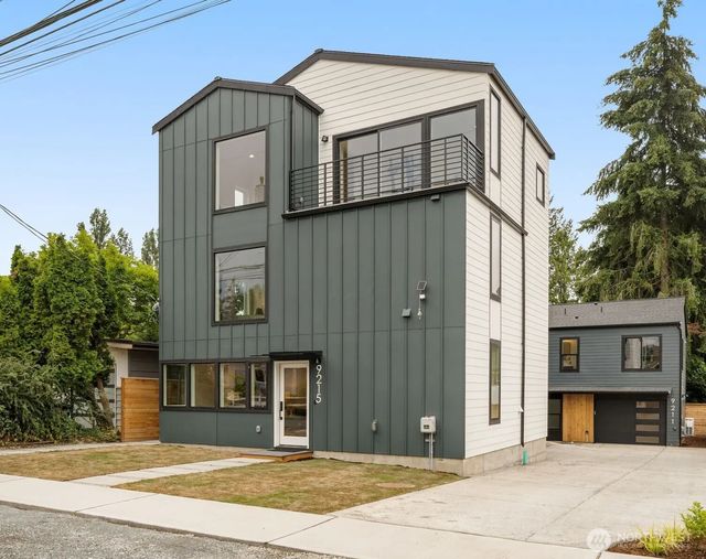 9215 12th Avenue Ne, Seattle