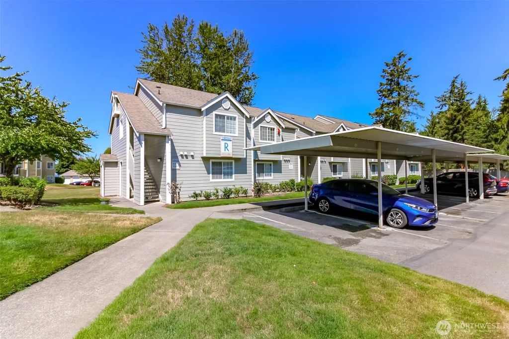 1835 S 286th Lane R204, Federal Way