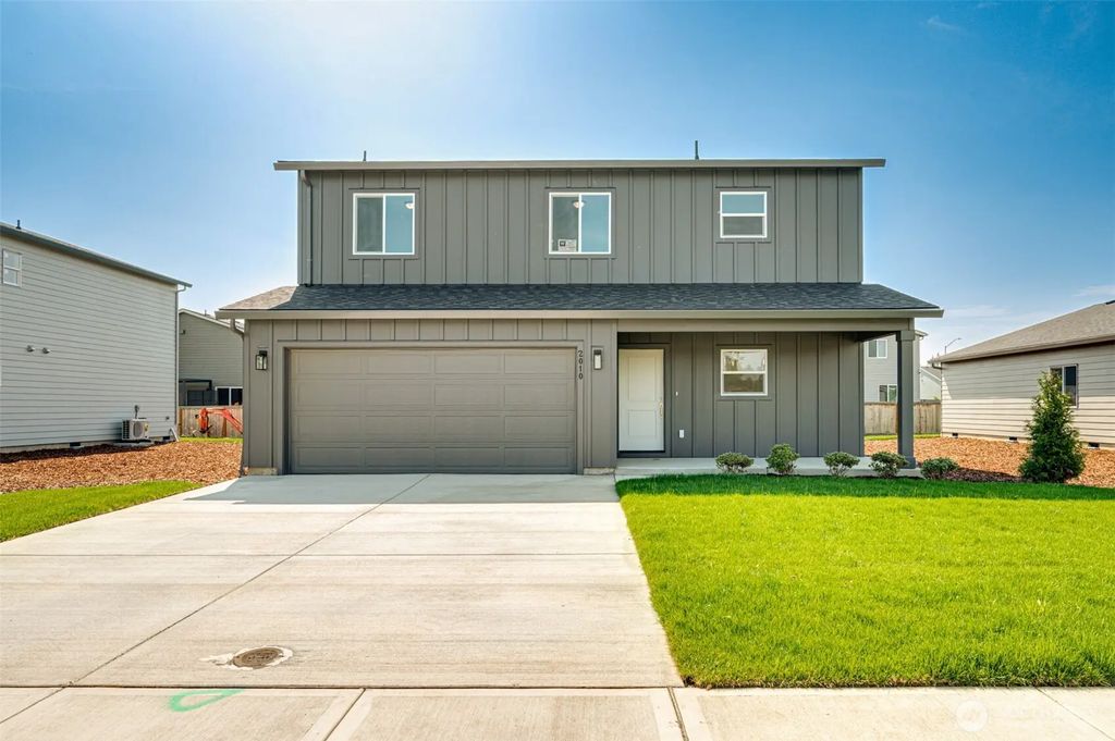 2010 Henderson Way, Longview