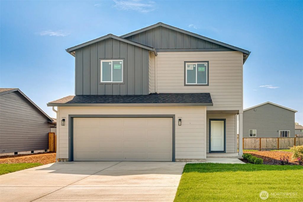 2016 Henderson Way, Longview