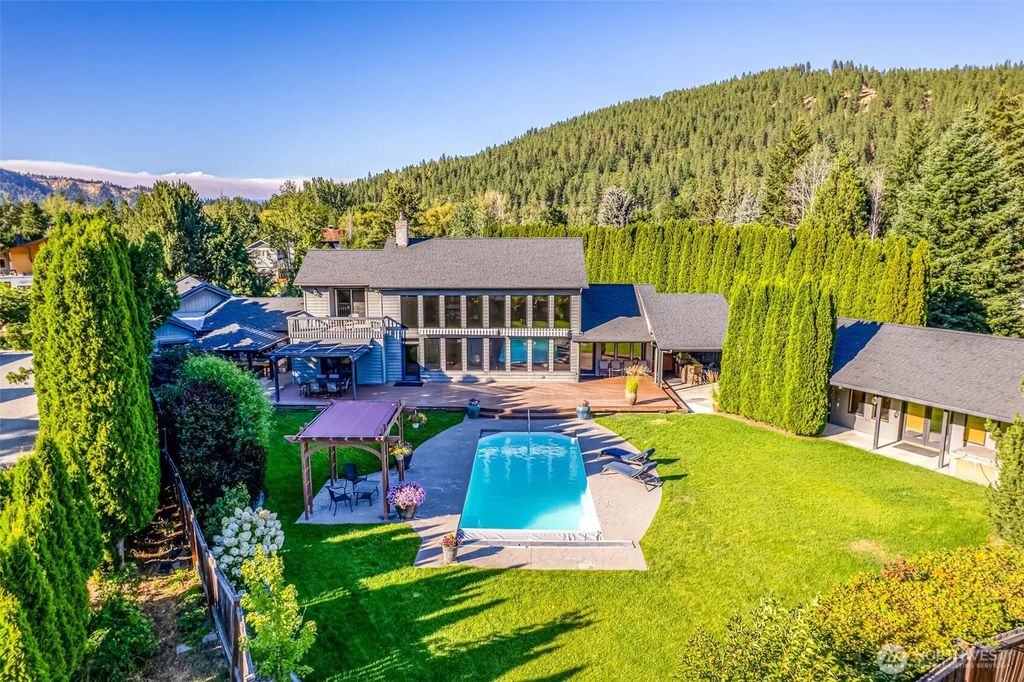 77 Joyful Place, Leavenworth