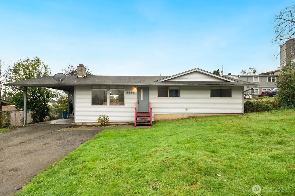 7537 44th Avenue S, Seattle