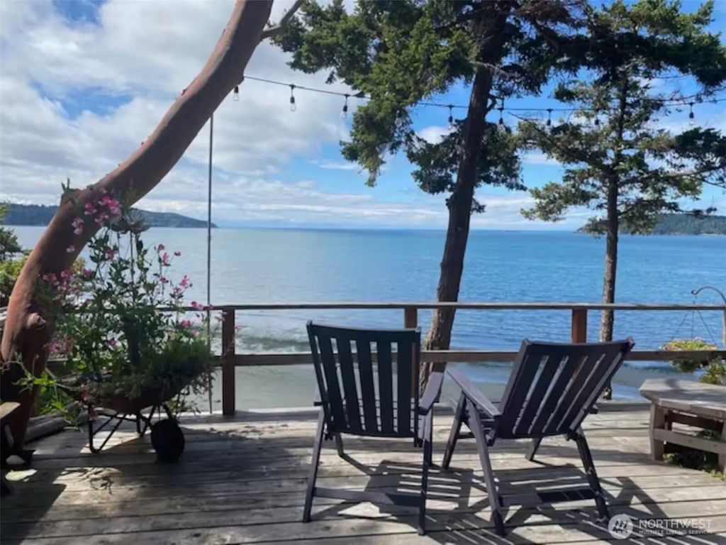11502 N Del Mar Drive, Anacortes