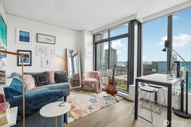 2510 6th Avenue 1706, Seattle