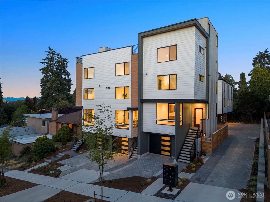 1912 B Ferry Avenue Sw, Seattle