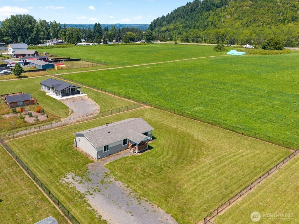 208 Mossyrock Road W, Mossyrock