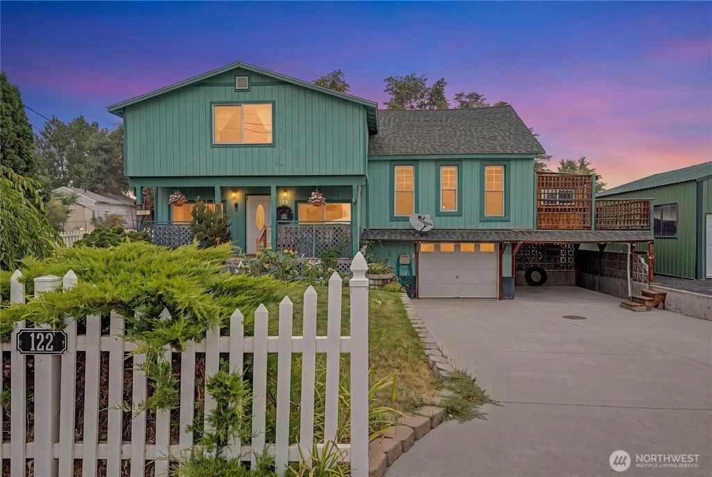 122 Se 3rd Avenue, Soap Lake