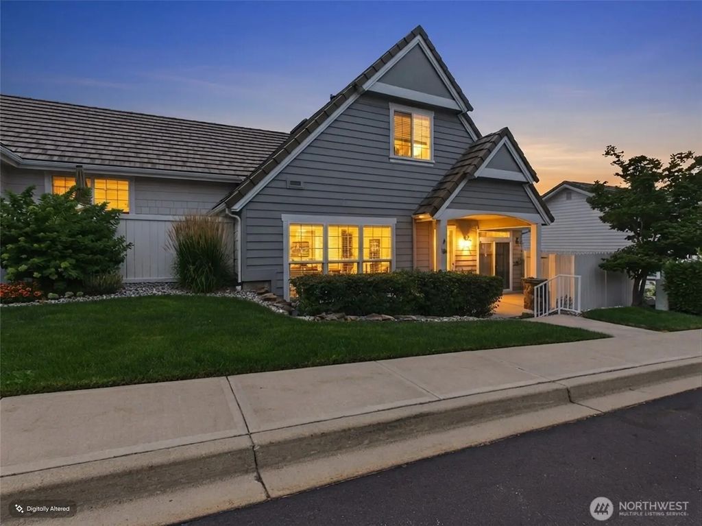 1494 Eastmont Avenue 22, East Wenatchee