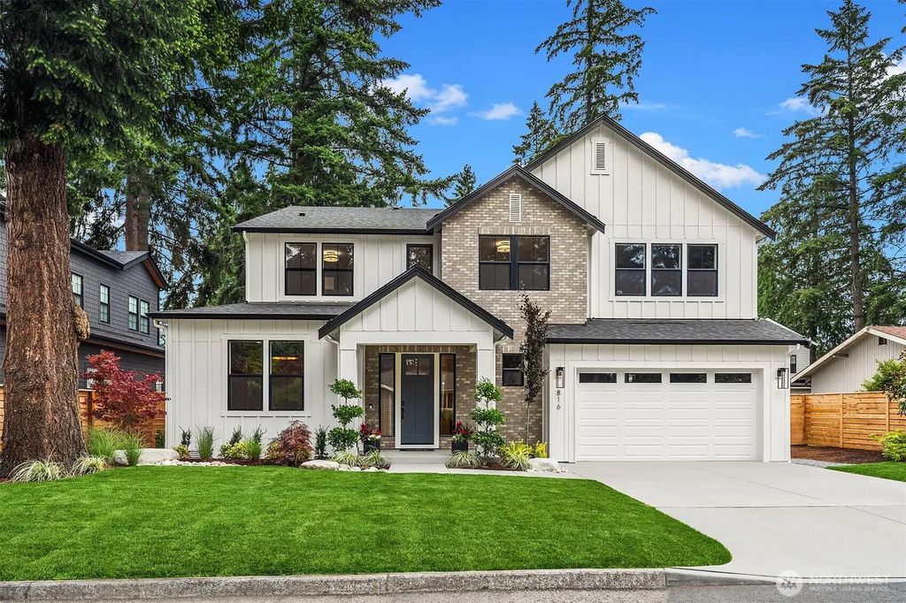 816 165th Avenue Ne, Bellevue