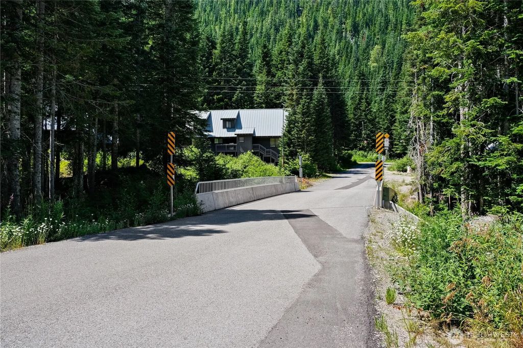 34383 S Nason Road, Leavenworth