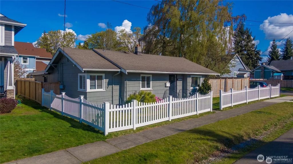 3813 N Mullen Street, Tacoma