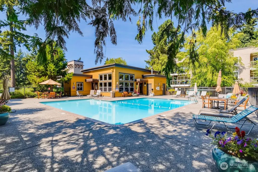 22910 90th Avenue W C306, Edmonds