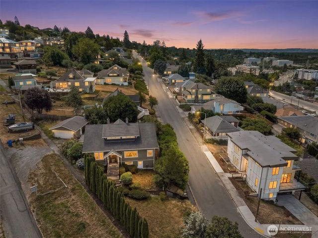 400 Cedar Avenue S, Renton