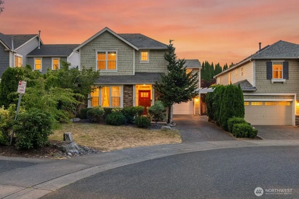 17252 Ne 119th Way, Redmond
