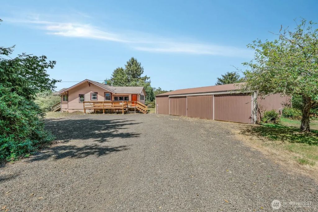 3756 State Route 105, Tokeland