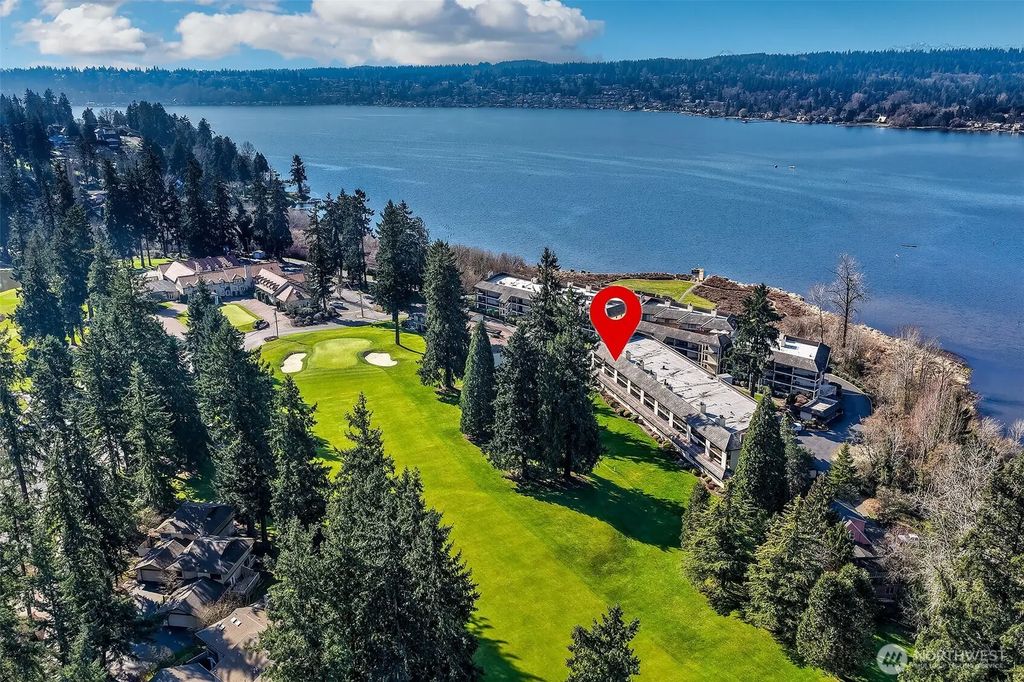 16929 Inglewood Road Ne C302, Kenmore
