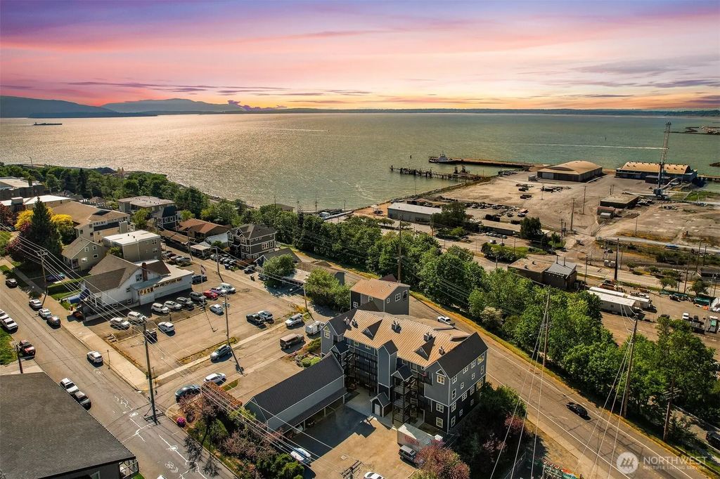 705 N State Street 202, Bellingham