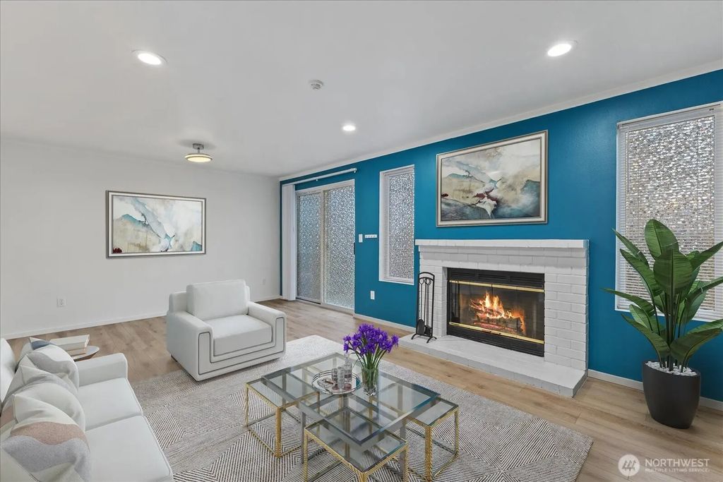 21904 56th Avenue W B2, Mountlake Terrace