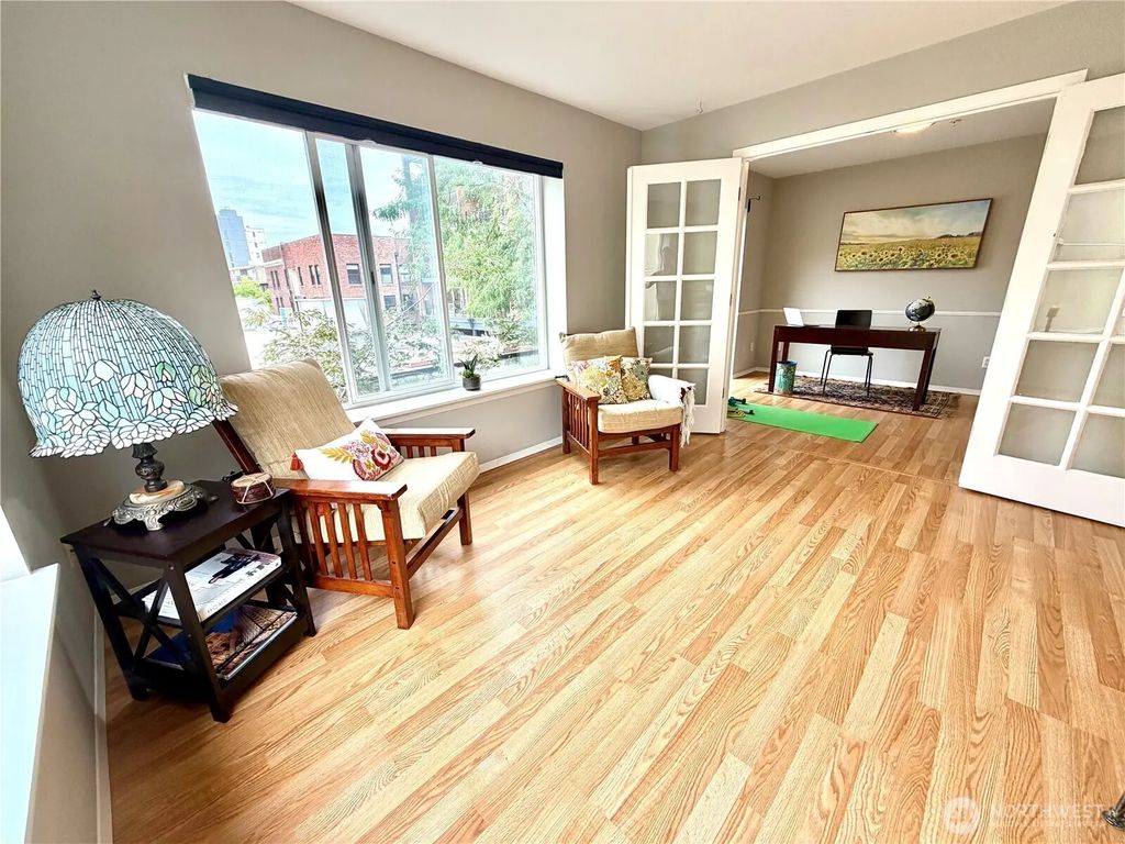 712 E Denny Way 401, Seattle