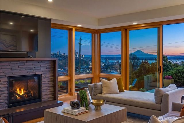 2506 W Halladay Street, Seattle