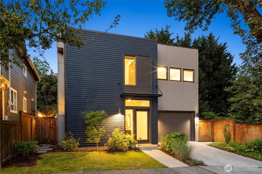 714 28th Avenue S, Seattle