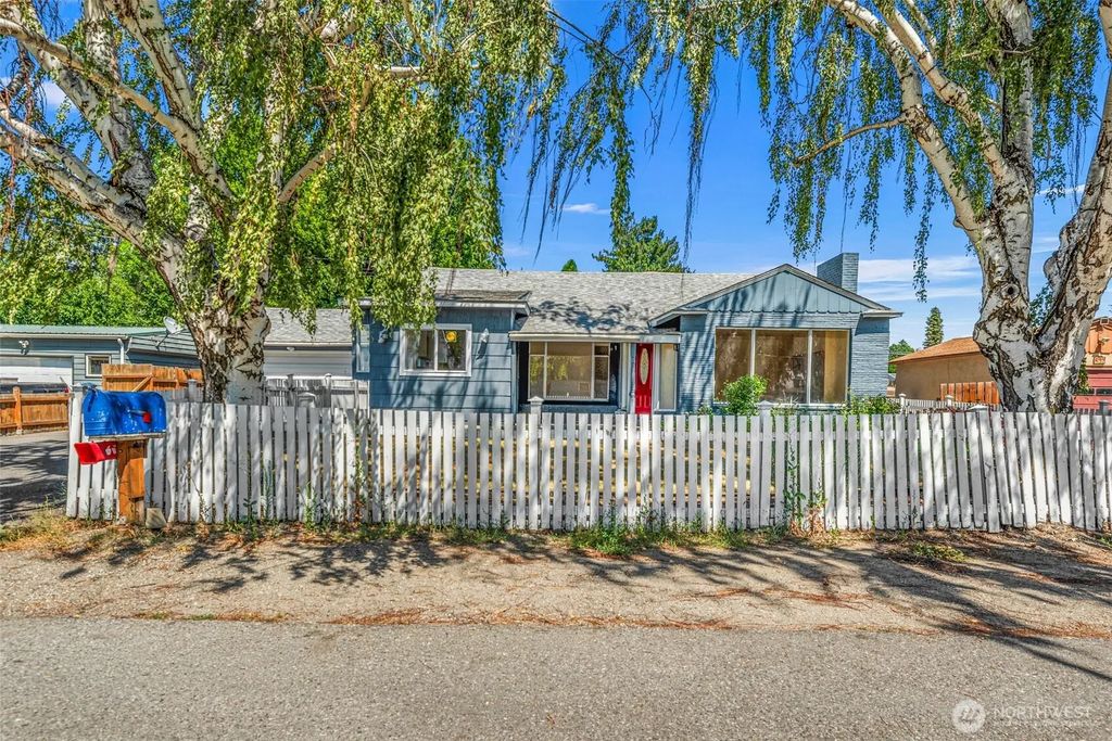 845 N Devon Ave, East Wenatchee
