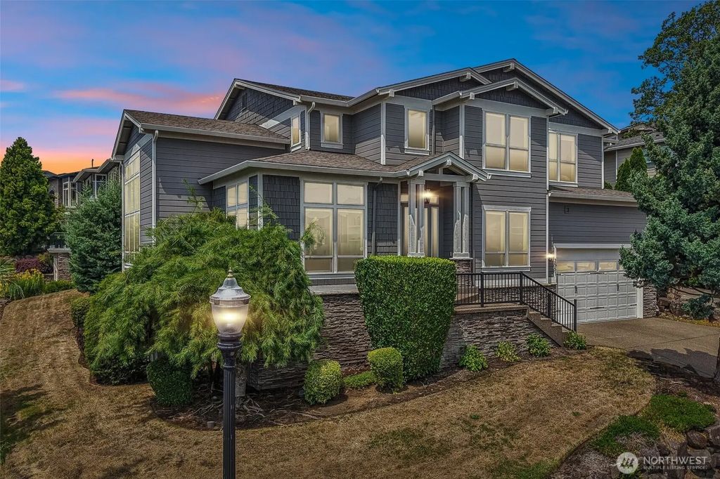 2551 W 1st Street, Washougal