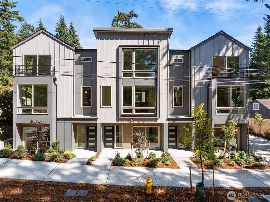 18032 B Sunnyside Avenue N, Shoreline