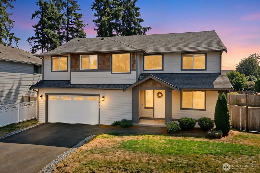 4913 Ne 1st Street, Renton