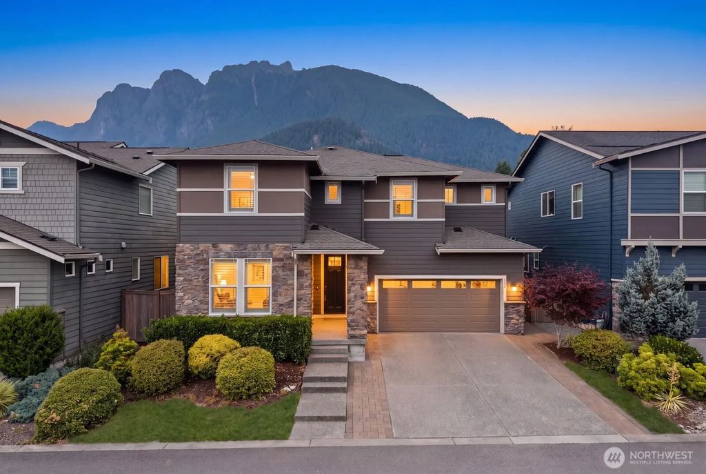 356 Vaughan Boulevard Ne, North Bend