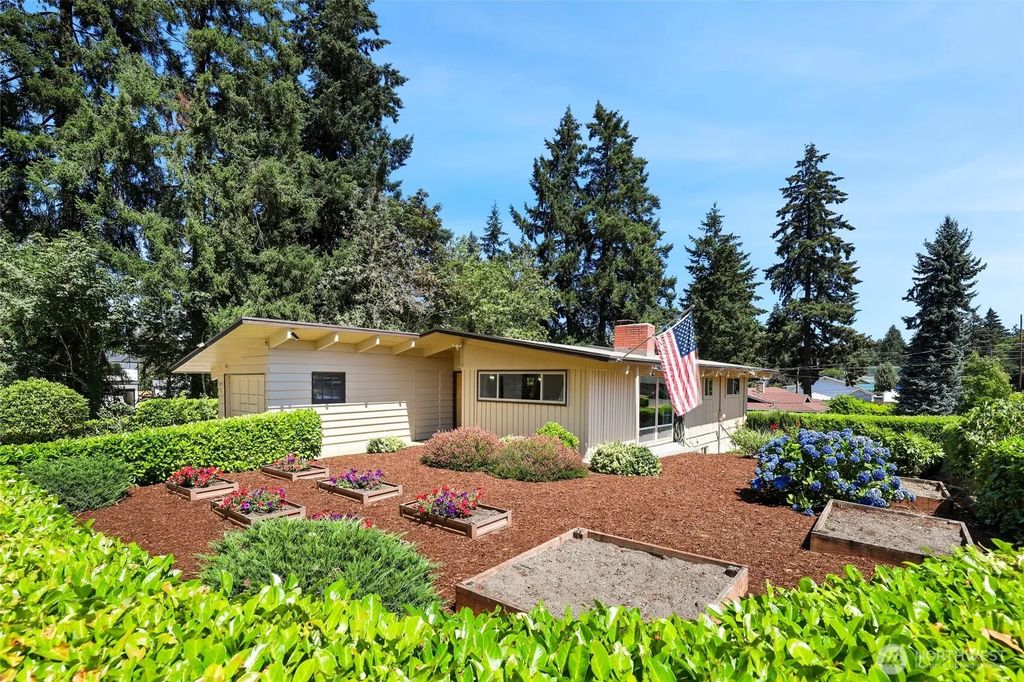 10013 Barnes Lane S, Tacoma
