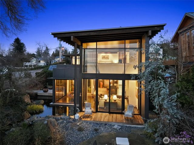 919 6th Street W, Kirkland