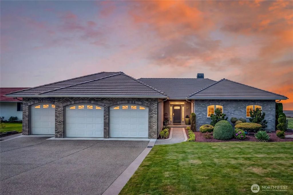 132 Bogey Boulevard, Chelan