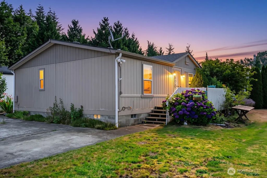 905 Carriage Ct 14, Sedro Woolley