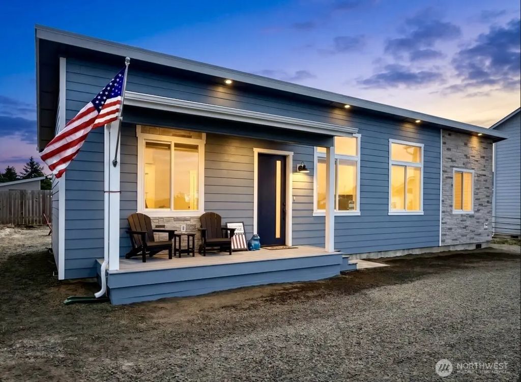 475 Sportsmens Street Sw, Ocean Shores
