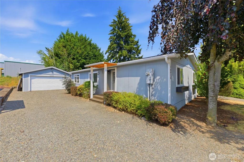 10015 189th Street E, Puyallup