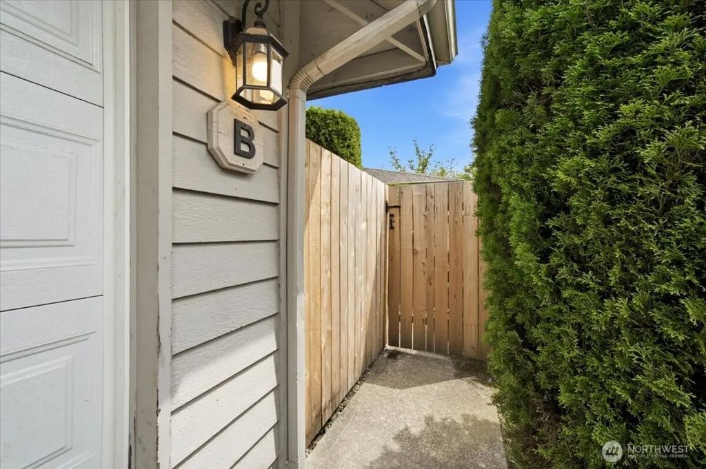 9809 132nd Street Court E B, Puyallup