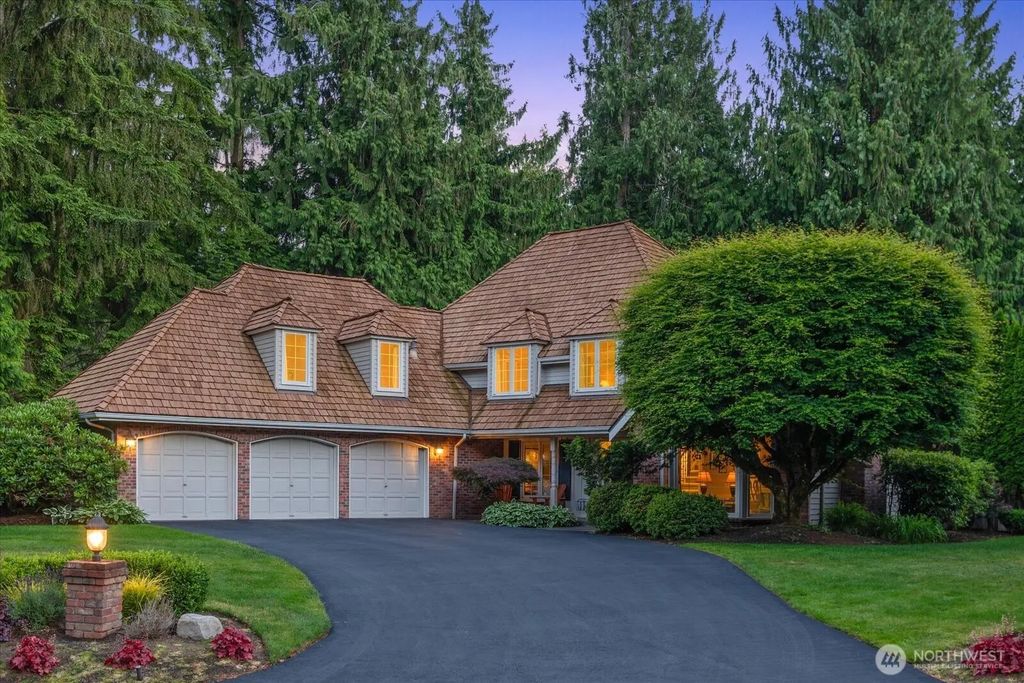 6807 214th Avenue Ne, Redmond