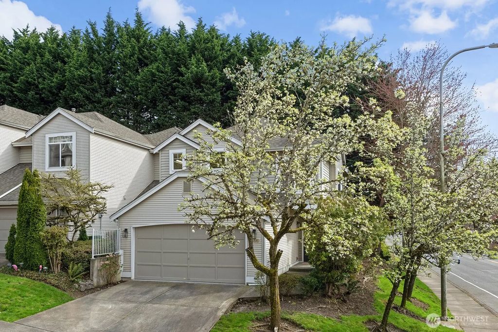 401 S 51st Court, Renton